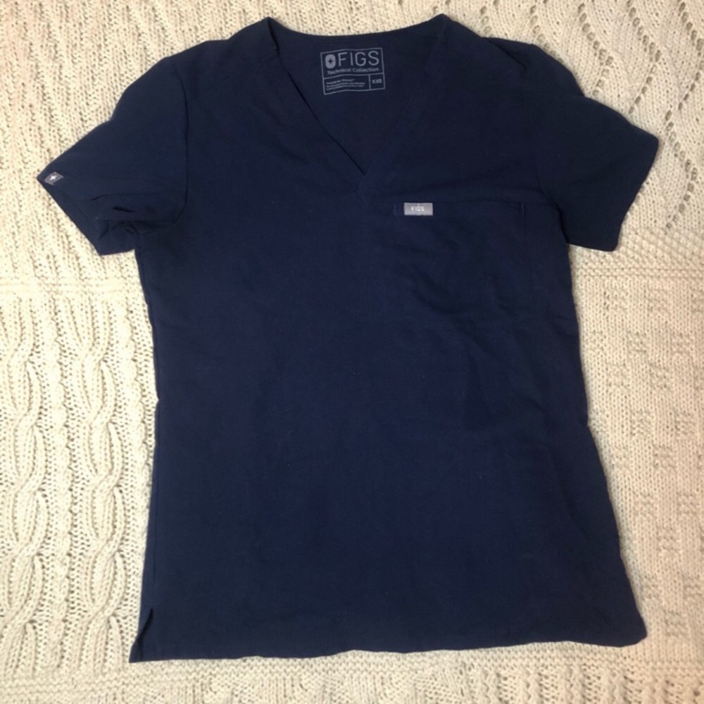Figs Scrub top